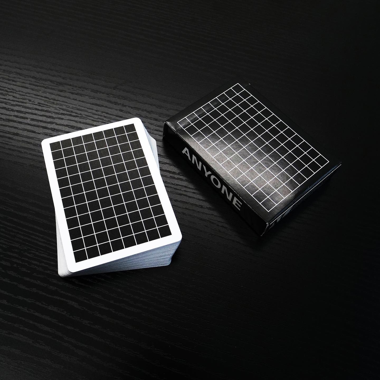 Midnight Checkerboard · Midnight Checkerboard · 官方配图