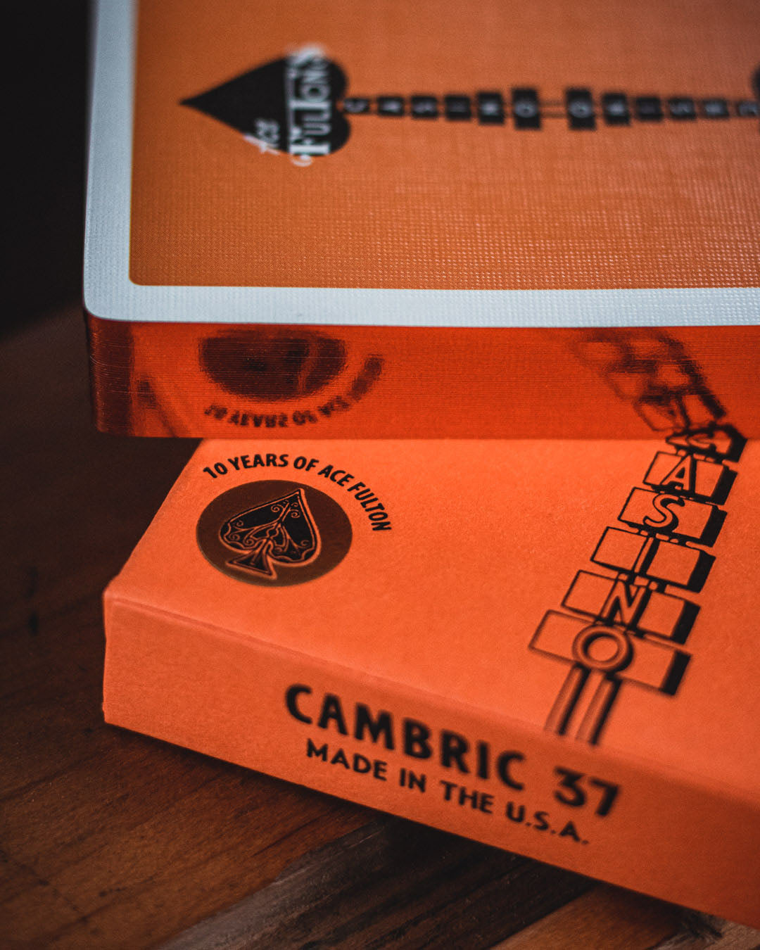 10 Years of Ace Fulton's Playing Cards · Orange (Cambric Finish) / Gilded Edition · 10 Years of Ace Fulton's Playing Cards · Orange (Cambric Finish) / Gilded Edition · 官方图片