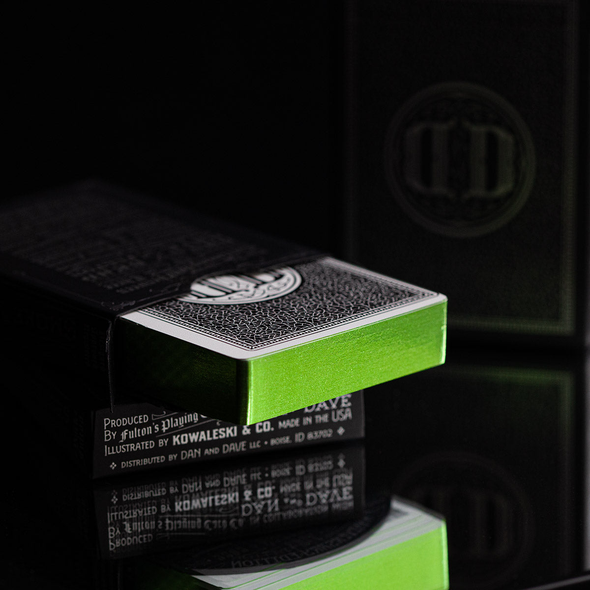 Smoke & Mirrors Anniversary Edition: Gilded · Mirrors (Black Deck) / Green · Smoke & Mirrors Anniversary Edition: Gilded · Mirrors (Black Deck) / Green · 官方图片