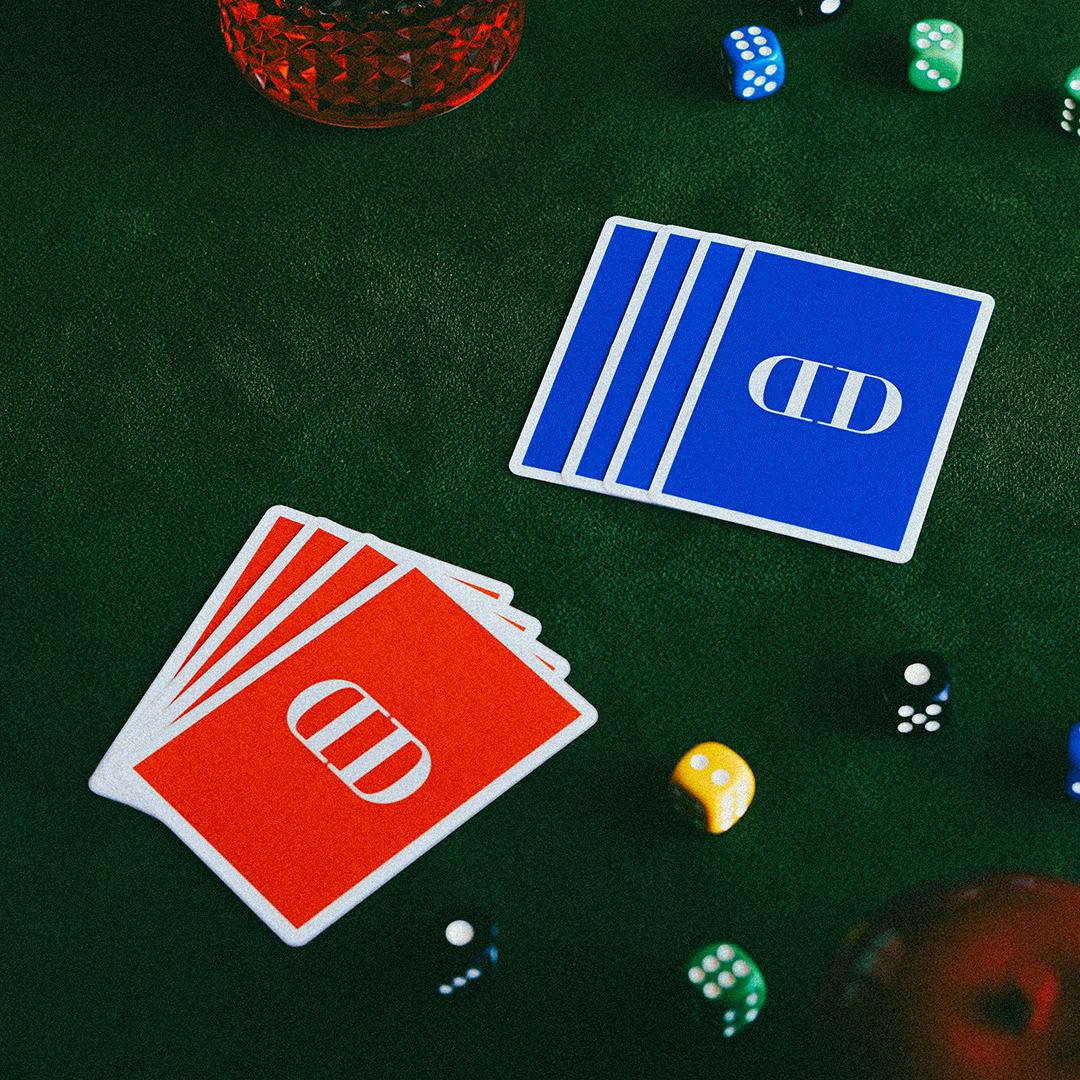 Smoke & Mirrors, Casino Edition · Red (Standard Edition) · Smoke & Mirrors, Casino Edition · Red (Standard Edition) · 官方图片
