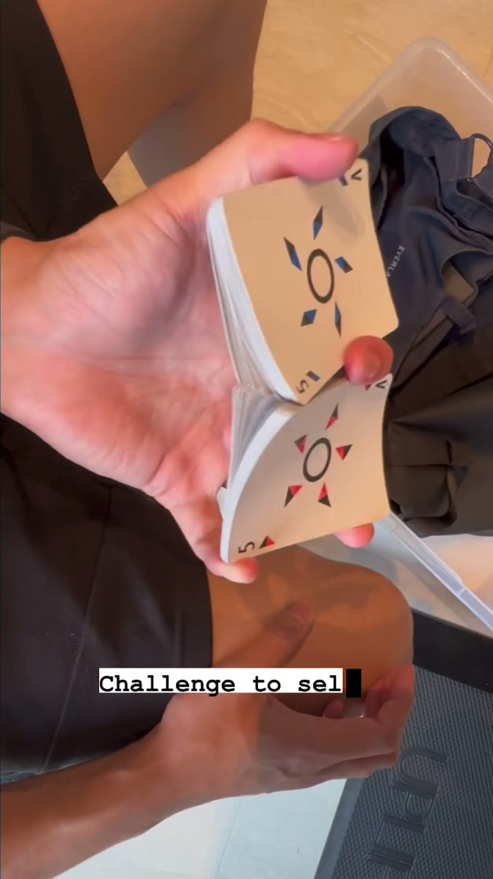 Experimental Cardistry at home with @thevirts P1 cards. Thought was: “If · 视频画面