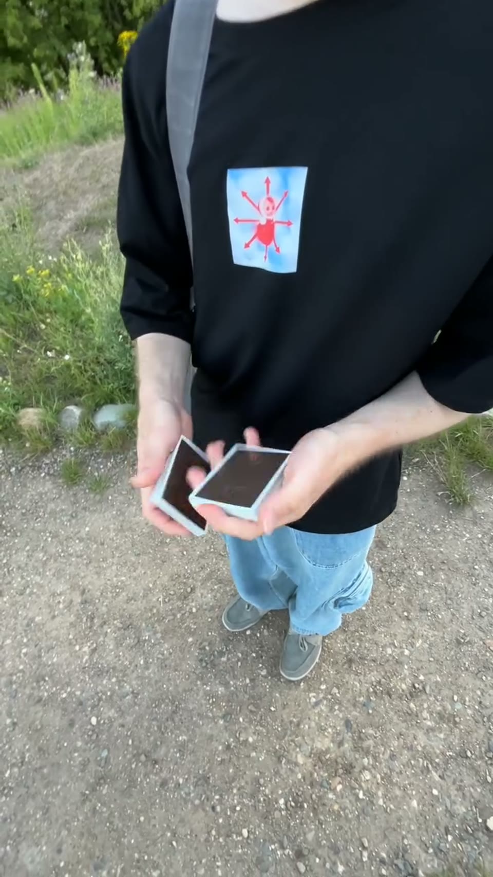 Just walking 🚶‍♂️ · 视频画面