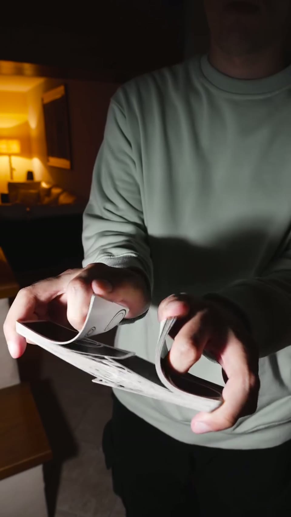 This one is for the sound of cards purists · 视频画面