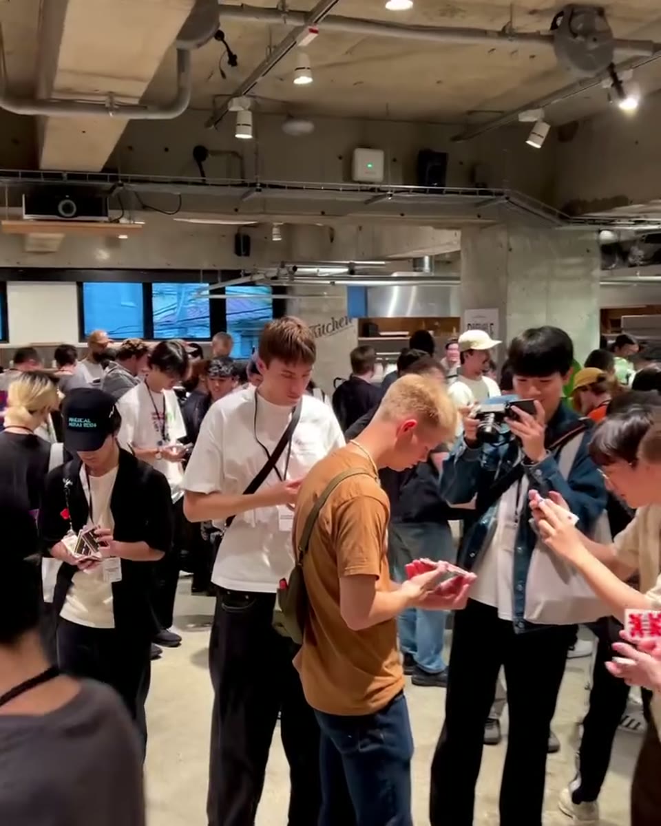 Organizing The World’s Biggest Cardistry Event 🔖 · 2 · 视频画面