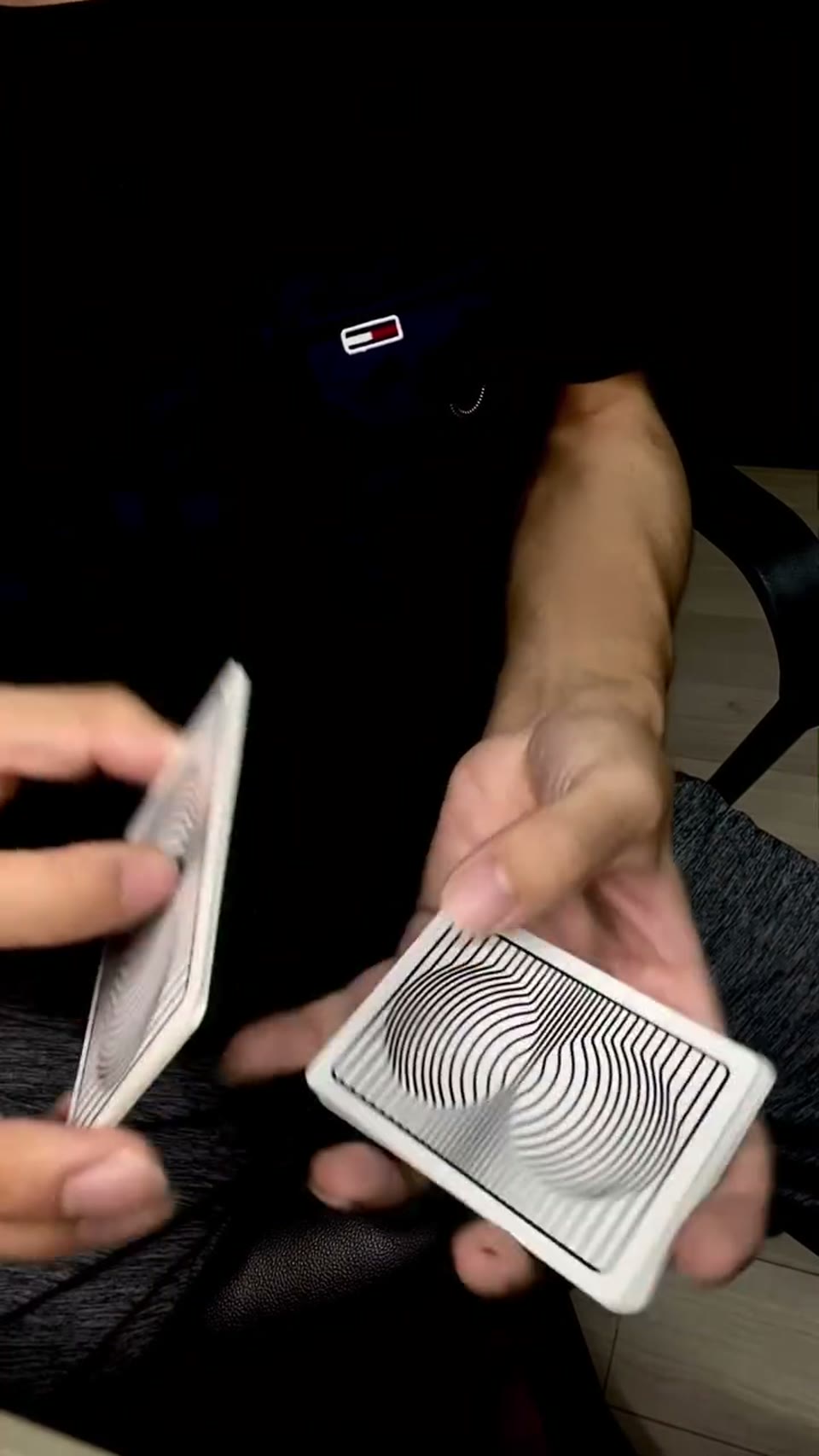 Simple stuff #カーディストリー #cardistry · 视频画面