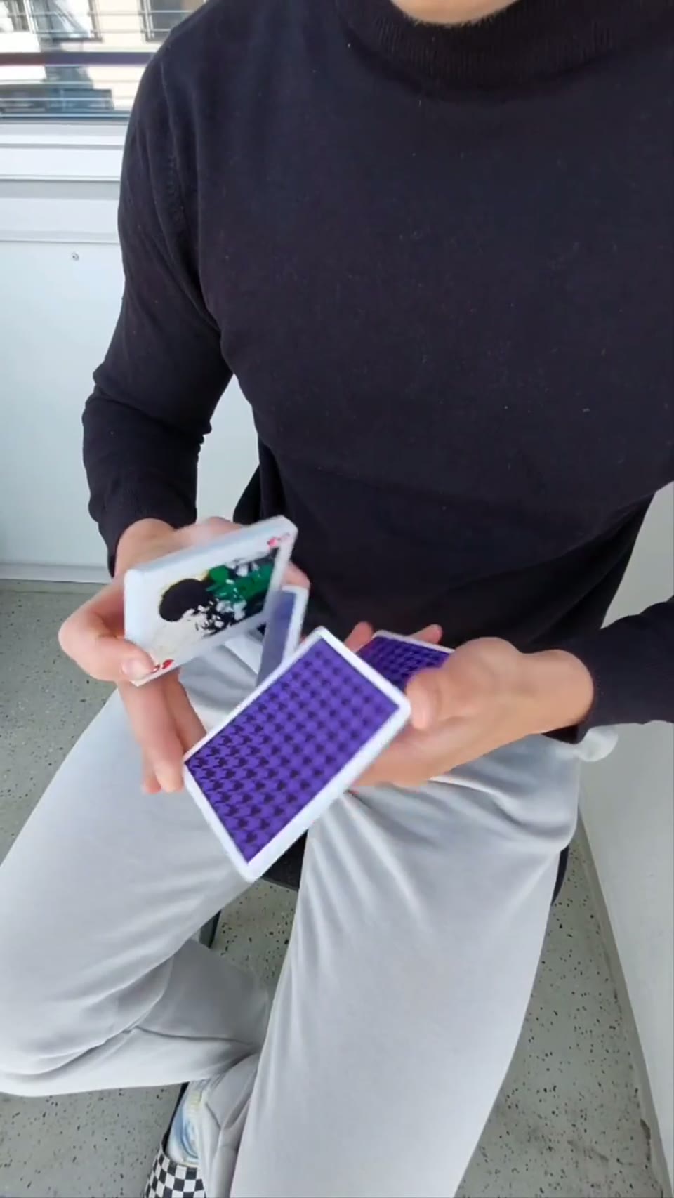 An old clip from summer #cardistry @anyone · 视频画面