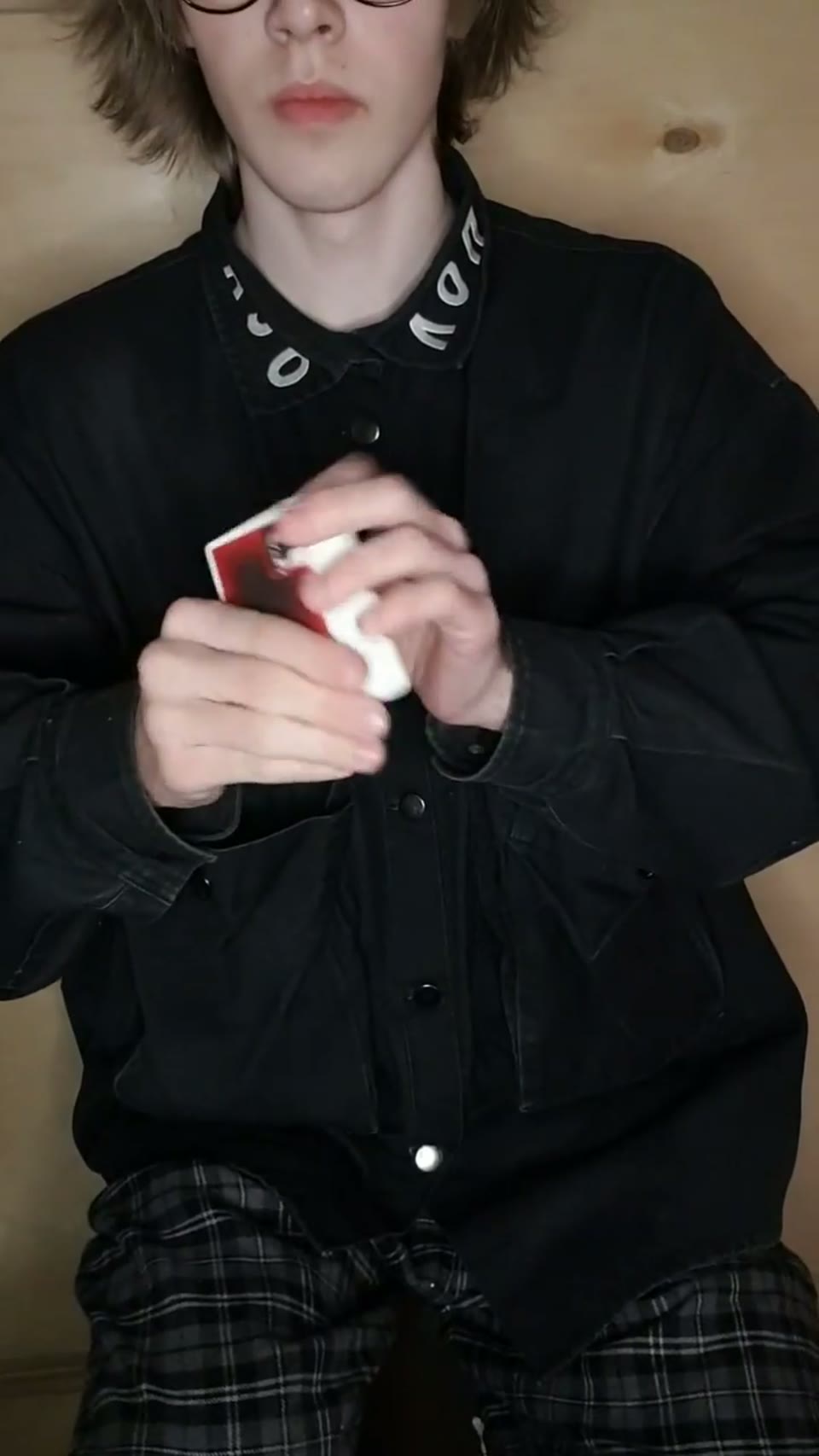 ⬇️ @doublenever ⬆️ · 视频画面