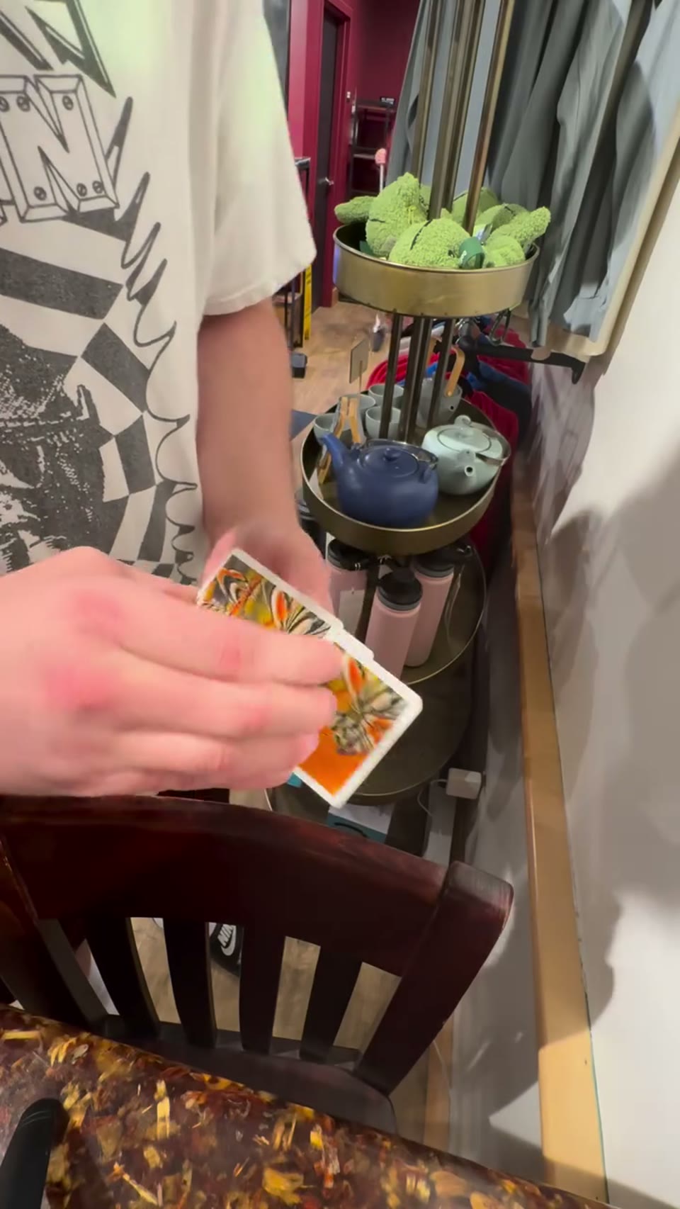 Basketcase for #missingbattlesentry #cardistry · 视频画面