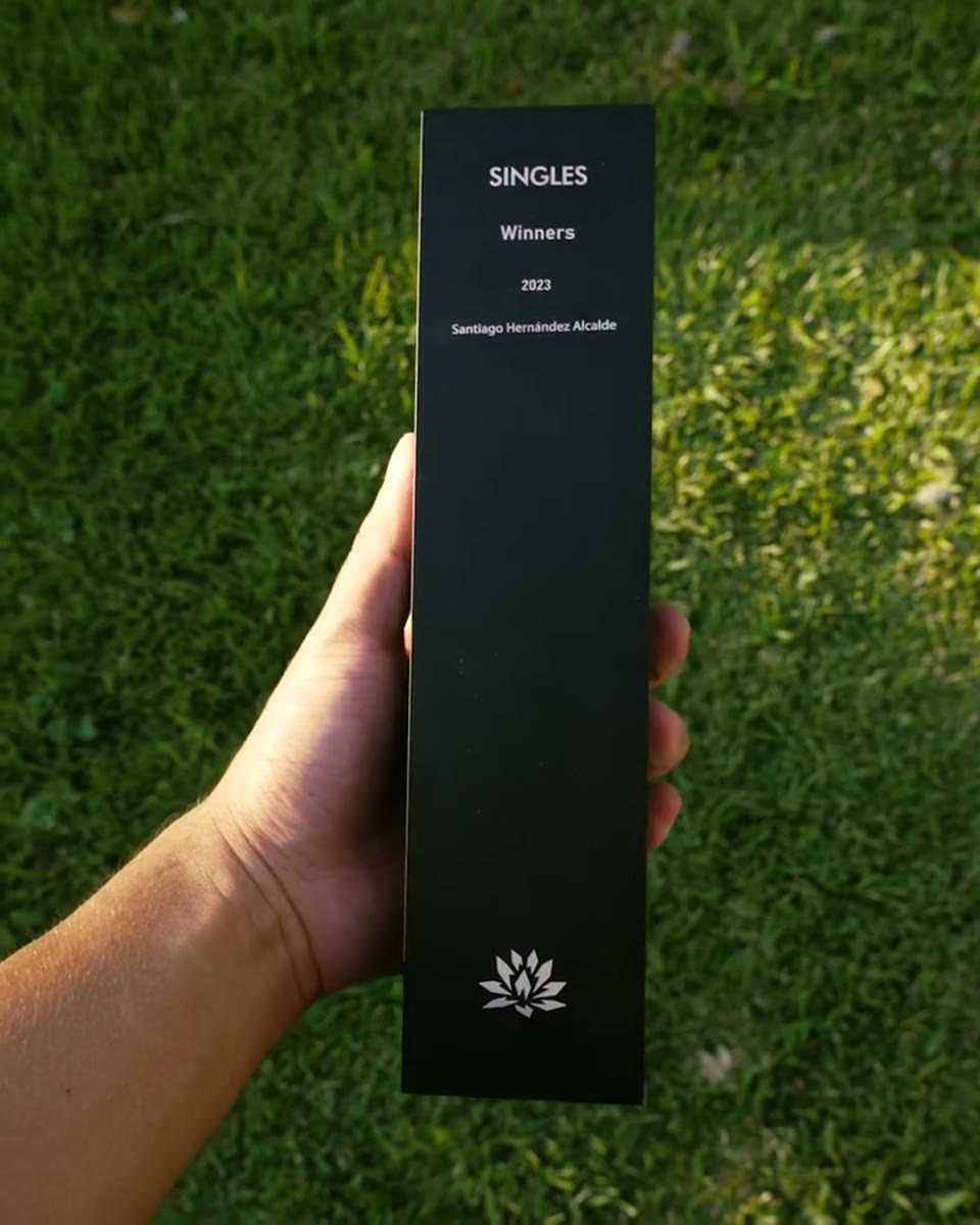 Todavía se siente irreal tener en mis manos este trofeo con mi nombre gr · 5 · 视频画面