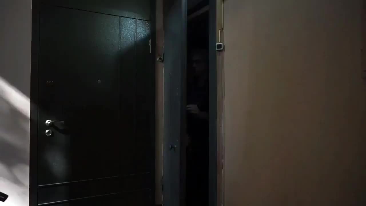 double never小片 · 视频画面