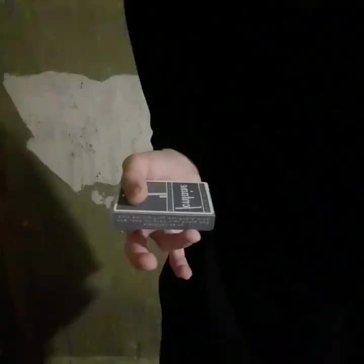 牛仔蓝方丹小片 · 视频画面