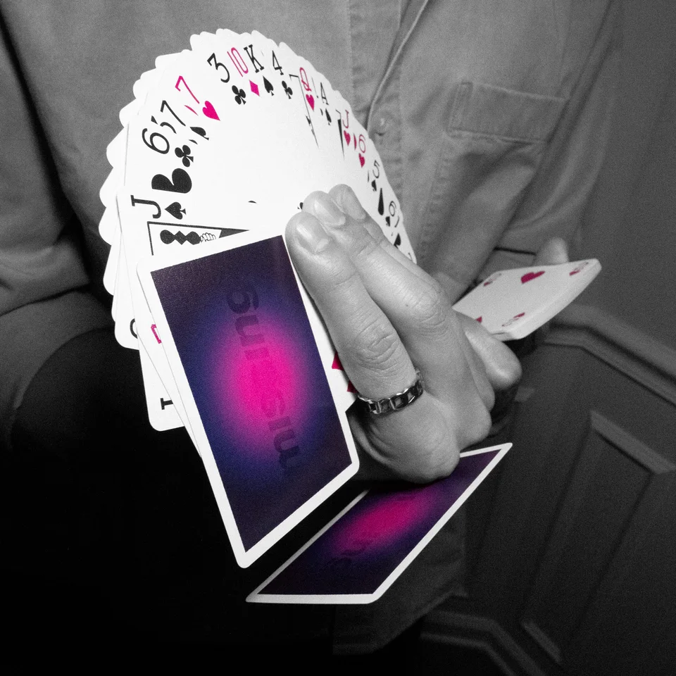 SIGNATURE PLAYING CARDS - TRIN · SIGNATURE PLAYING CARDS - TRIN · 02