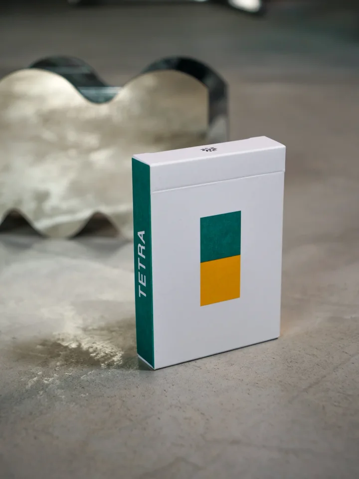 Oasis Tetra · 纸牌图片