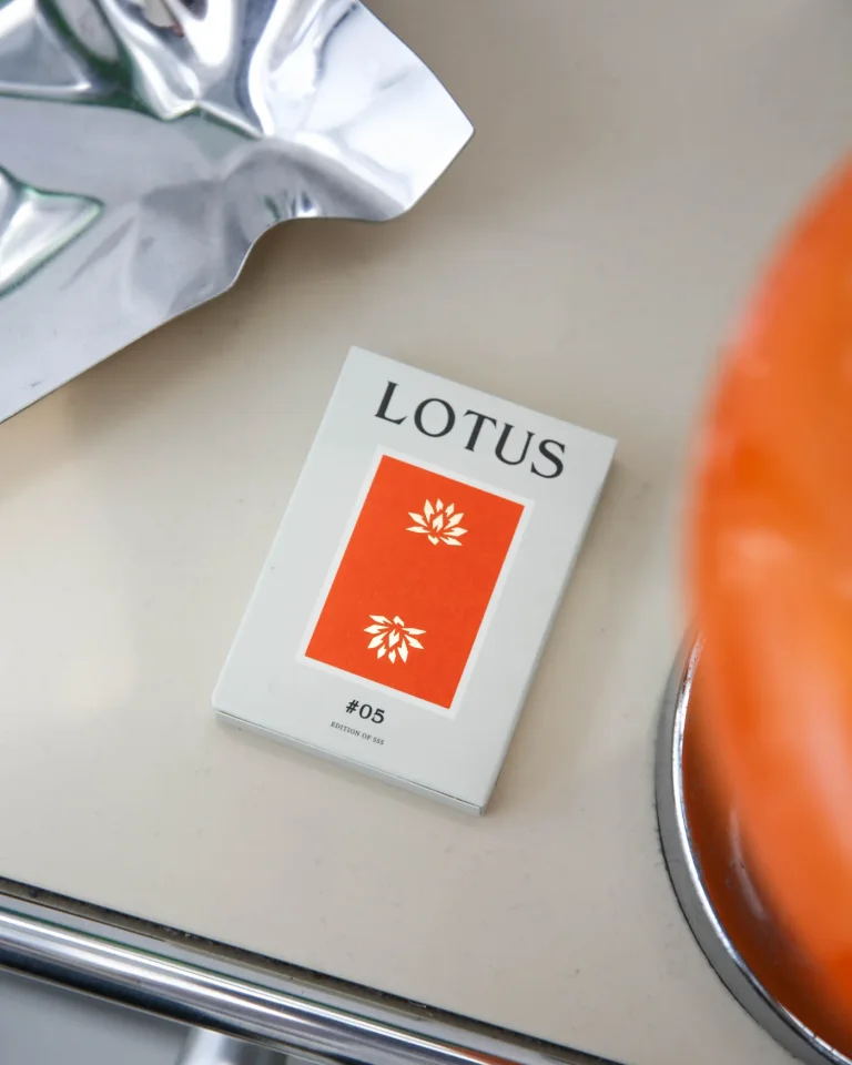 Lotus #05 · 纸牌图片