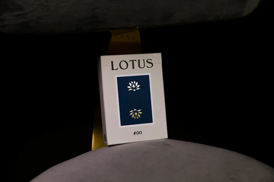 Lotus #00 · 纸牌图片