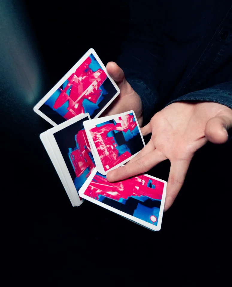 Infrared Tokyo Playing Cards · 纸牌图片