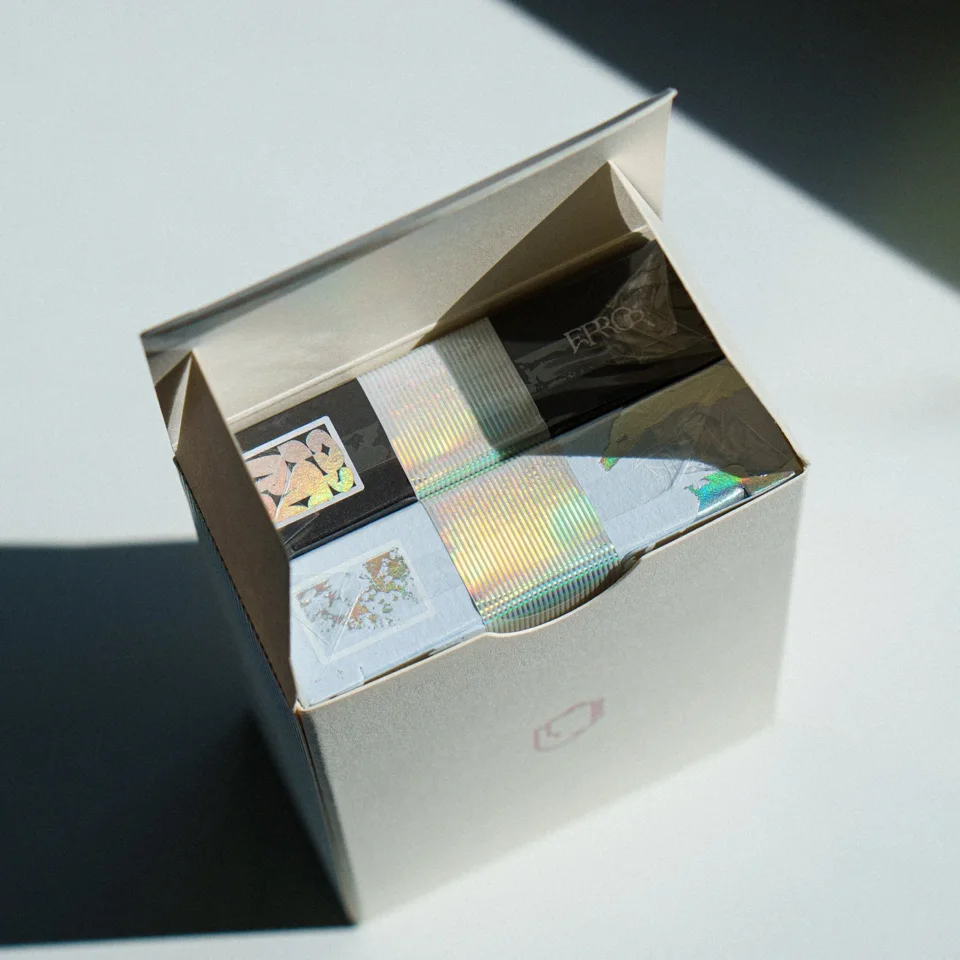 Holo Error · Holographic Gilded Edition · Holo Error · Holographic Gilded Edition · 官方同组展示 02