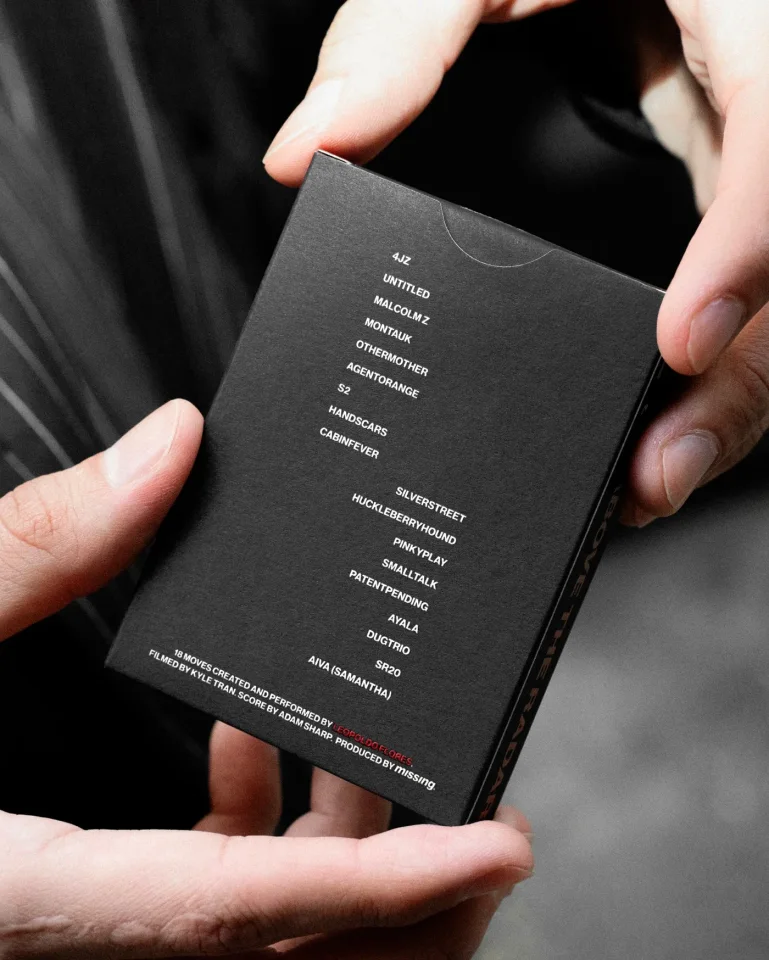 ABOVE THE RADAR PLAYING CARDS · ABOVE THE RADAR PLAYING CARDS · 牌盒背面