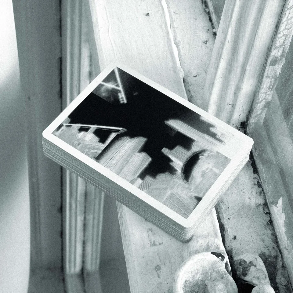 INFRARED PLAYING CARDS - CHICAGO · INFRARED PLAYING CARDS - CHICAGO · 01