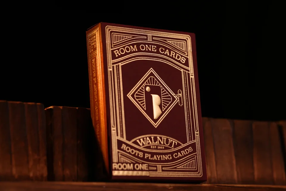 Red Roots Playing Cards - Walnut Edition · 纸牌图片