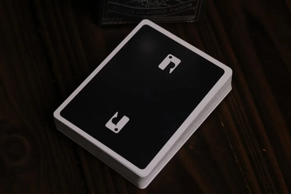 Roots Playing Cards - Teak Edition · Roots Playing Cards - Teak Edition · 03
