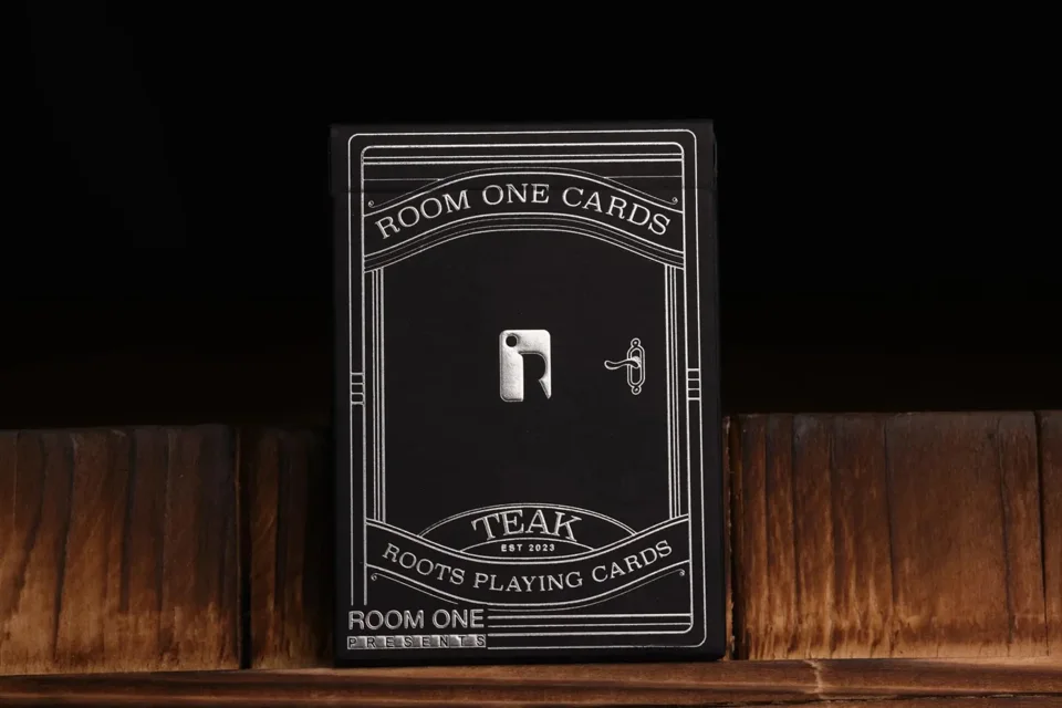 Roots Playing Cards - Teak Edition · 纸牌图片