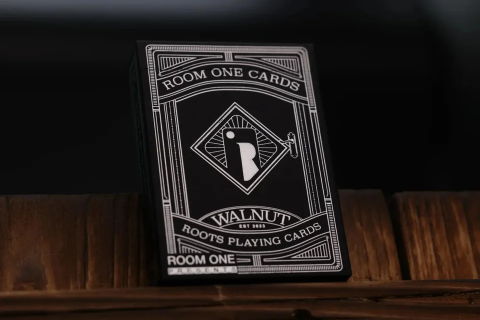 Roots Playing Cards - Walnut Edition · 纸牌图片