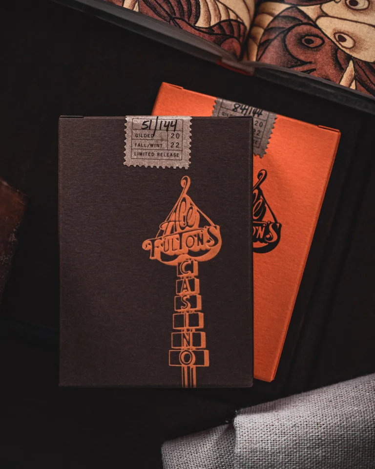 10 Years of Ace Fulton's Playing Cards · Brown (Cambric Finish) / Gilded Edition · 纸牌图片