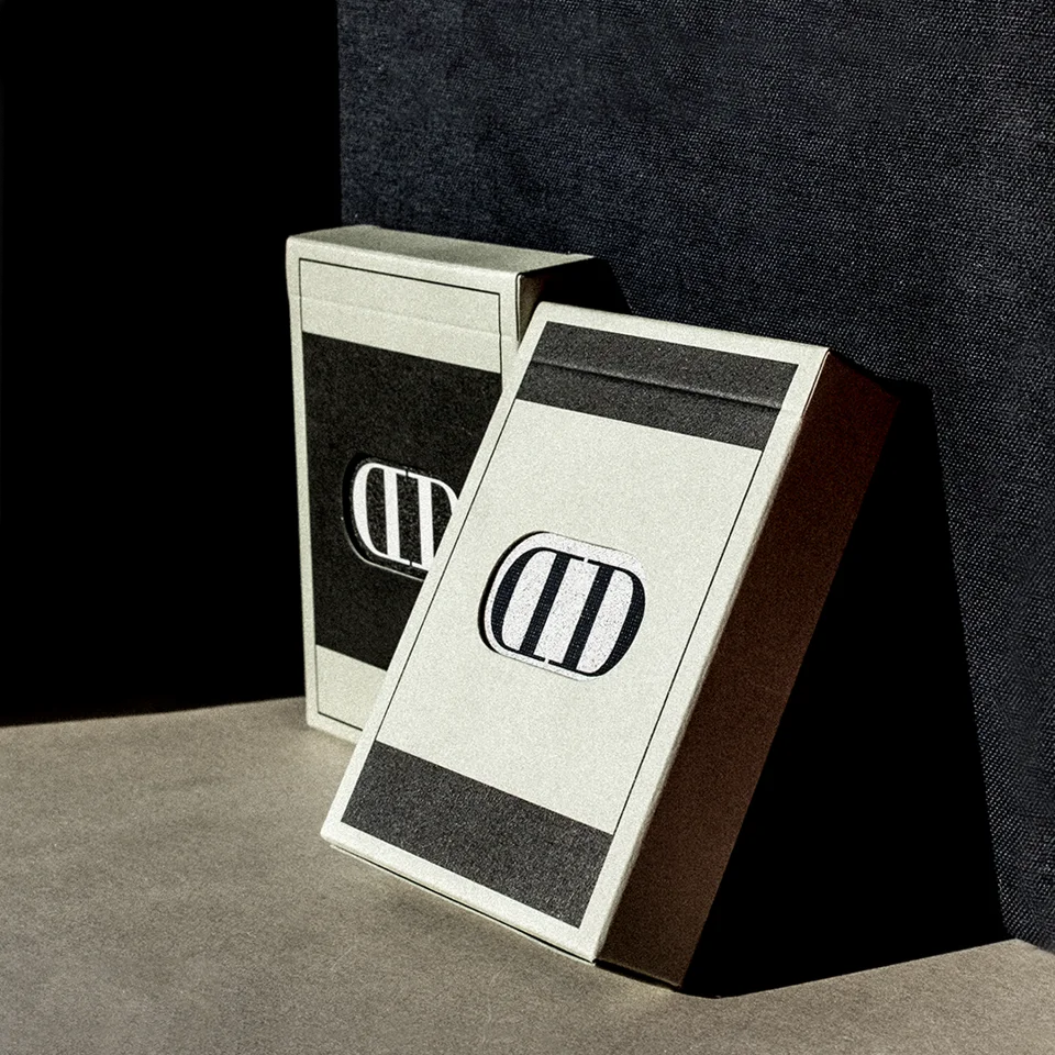 Smoke & Mirrors · Brutalist · Mirror Edition · Smoke & Mirrors · Brutalist · Mirror Edition · 官方图片 6